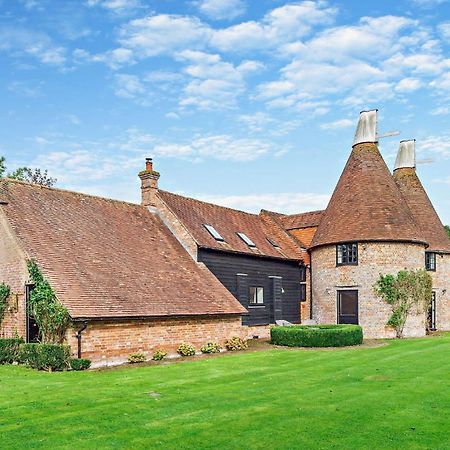 Court Lodge Oast Heathfield Buitenkant foto
